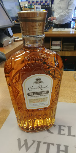 Wine Store «Cedar Bluff Discount Wines and Spirits», reviews and photos, 9141 Cross Park Dr #101, Knoxville, TN 37923, USA