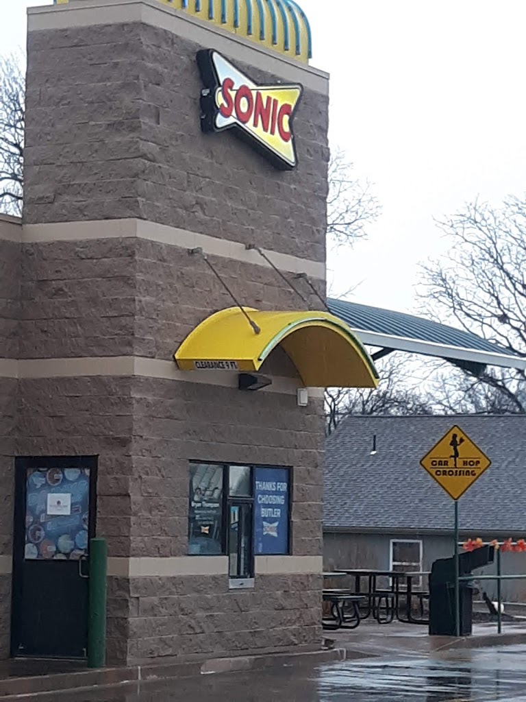 Sonic Drive-In 64730