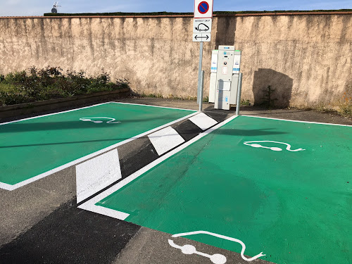 Borne de recharge de véhicules électriques Roulez Électrique En Haute-Garonne Charging Station Lherm