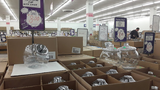 Candle Store «Factory Direct Candles», reviews and photos, 6252 Glenway Ave # A, Cincinnati, OH 45211, USA