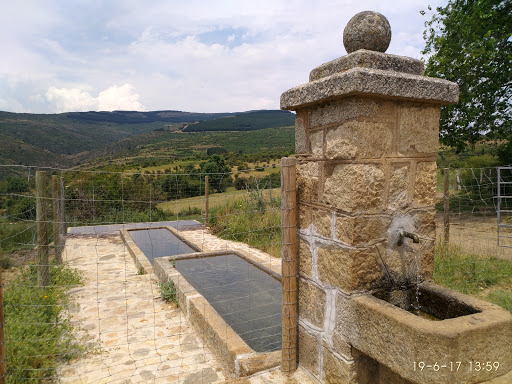 CASA RURAL FUENTE DEL ARCA en Montejo de la Sierra