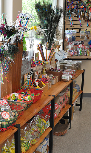 Pet Store «Paws & Fins Pet Shop», reviews and photos, 360 Tormey Ln NE, Bainbridge Island, WA 98110, USA