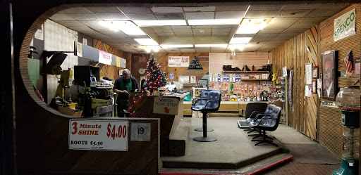 Shopping Mall «Los Angeles Mall», reviews and photos, 201 N Los Angeles St, Los Angeles, CA 90012, USA