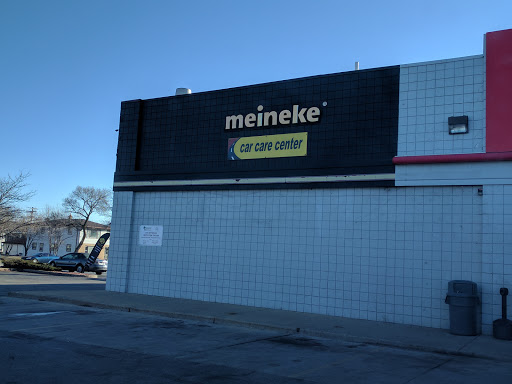 Auto Repair Shop «Meineke Car Care Center», reviews and photos, 4320 S 27th St, Milwaukee, WI 53221, USA