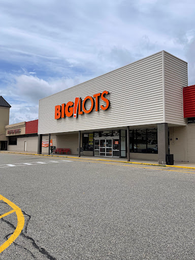 Discount Store «Big Lots», reviews and photos, 420 Alfred St #115, Biddeford, ME 04005, USA
