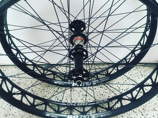 Bicycle Store «Lifestyle Cycle», reviews and photos, 326 S Milwaukee Ave, Libertyville, IL 60048, USA