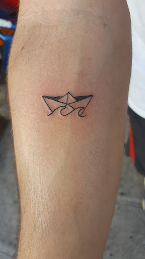 Explore tribal band tattoo ideas, creative tattoo ideas in Honolulu, available at 434 TATTOO WAIKIKI