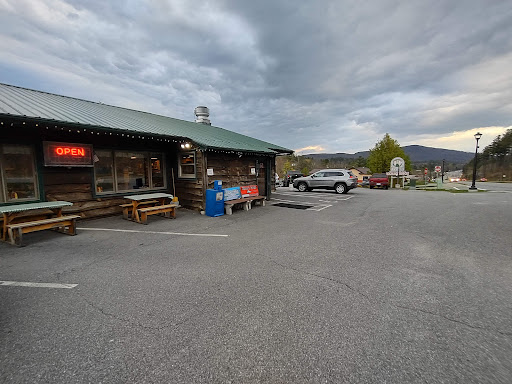 Restaurant «Woodlands Barbeque Restaurant & Catering Service», reviews and photos, 8304 Valley Blvd, Blowing Rock, NC 28605, USA