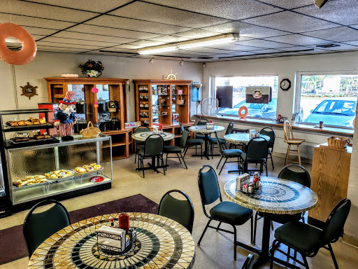 Beach Donut Shop, 344 E Main St, Clinton, CT 06413, USA, 