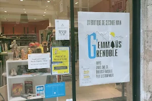 Emmaüs Grenoble - Boutique en Ville image