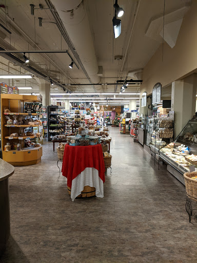 Grocery Store «Stadium Thriftway», reviews and photos, 618 N 1st St, Tacoma, WA 98403, USA