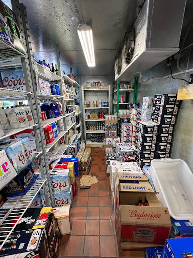 Liquor Store «Foremost Liquor Store», reviews and photos, 1141 Lee St, Des Plaines, IL 60016, USA