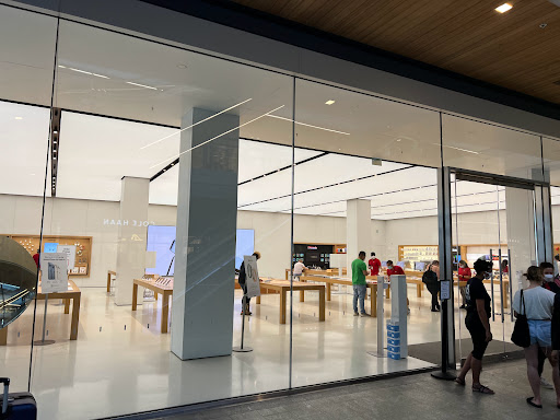 Cell Phone Store «Apple Brickell City Centre», reviews and photos, 701 S Miami Ave, Miami, FL 33130, USA