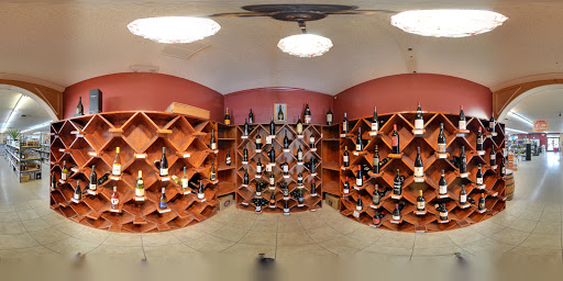 Liquor Store «Holiday Wine & Spirits», reviews and photos, 112 S Royal Oaks Blvd, Franklin, TN 37067, USA