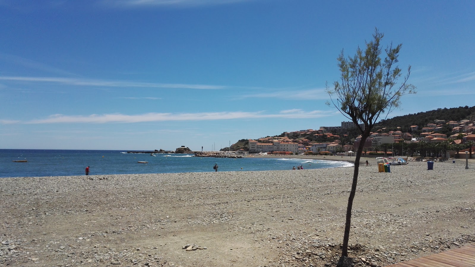 Foto von Banyuls sur Mer beach mit sehr sauber Sauberkeitsgrad