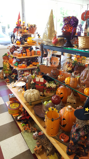 Thrift Store «Lodi House Thrift Store», reviews and photos, 221 W Lodi Ave, Lodi, CA 95240, USA