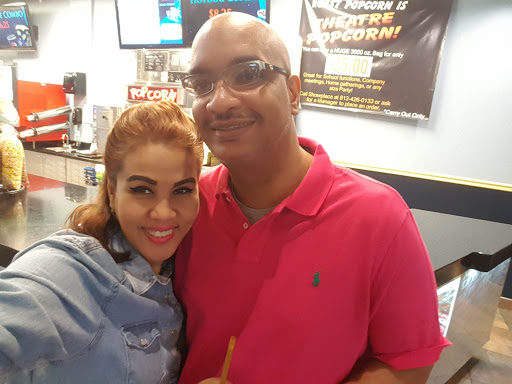 Movie Theater «Showplace Cinemas Henderson 8», reviews and photos, 406 Cs-1117, Henderson, KY 42420, USA