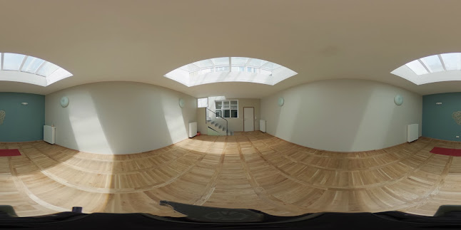 Yoga Center Santosha - Yoga studio