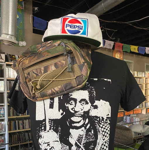 Thrift Store «Fat Rabbit Thrift & Vintage», reviews and photos, 1000 E Oak St, Louisville, KY 40204, USA