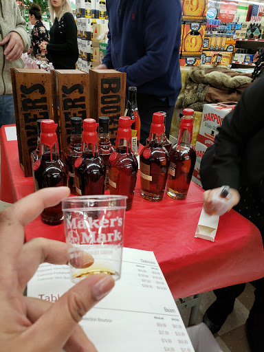 Liquor Store «Austin Liquors», reviews and photos, 117 Gold Star Blvd, Worcester, MA 01606, USA