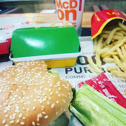 Photo n°77 de McDonald's à Saint-Victor ()
