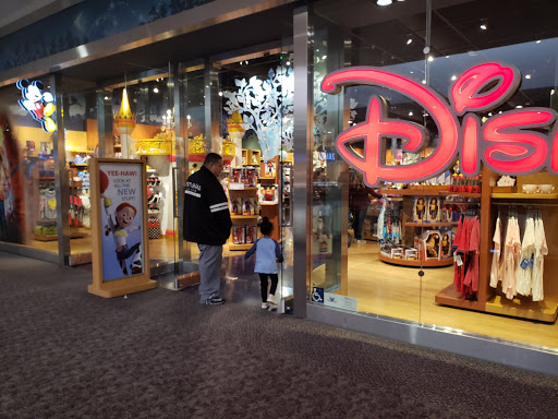 Disney Store, 3401 Dale Rd, Modesto, CA 95356, USA, 