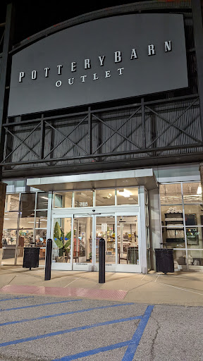 Pottery Barn Outlet, 788 Gravois Bluffs Blvd, Fenton, MO 63026, USA, 