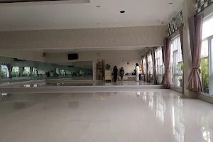 La'NDARY Studio - Sanggar Senam dan Dansa image