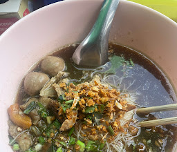ก๋วยเตี๋ยวกัญชา (ก๋วยเตี๋ยวเนื้อป้าน้อง) photo