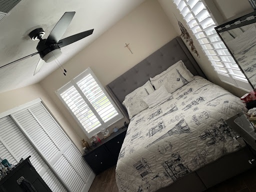 Furniture Store «Rooms To Go Furniture Store - Daytona Beach», reviews and photos, 2375 W International Speedway Blvd, Daytona Beach, FL 32114, USA