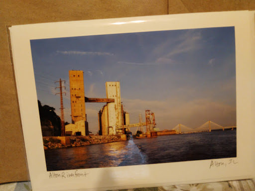 Pottery Store «Mississippi Mud Pottery», reviews and photos, 310 E Broadway, Alton, IL 62002, USA