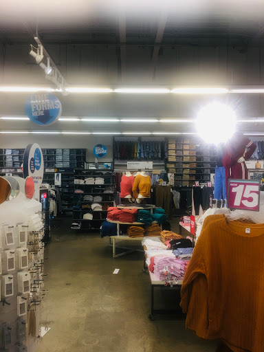 Clothing Store «Old Navy», reviews and photos, 2100 S University Dr, Davie, FL 33324, USA