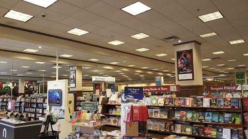 Book Store «Barnes & Noble», reviews and photos, 11500 Financial Centre Pkwy, Little Rock, AR 72211, USA