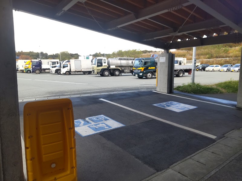 道の駅尾花沢 駐車場