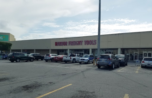 Tool Store «Harbor Freight Tools», reviews and photos, 410 W 49th St #104, Hialeah, FL 33012, USA