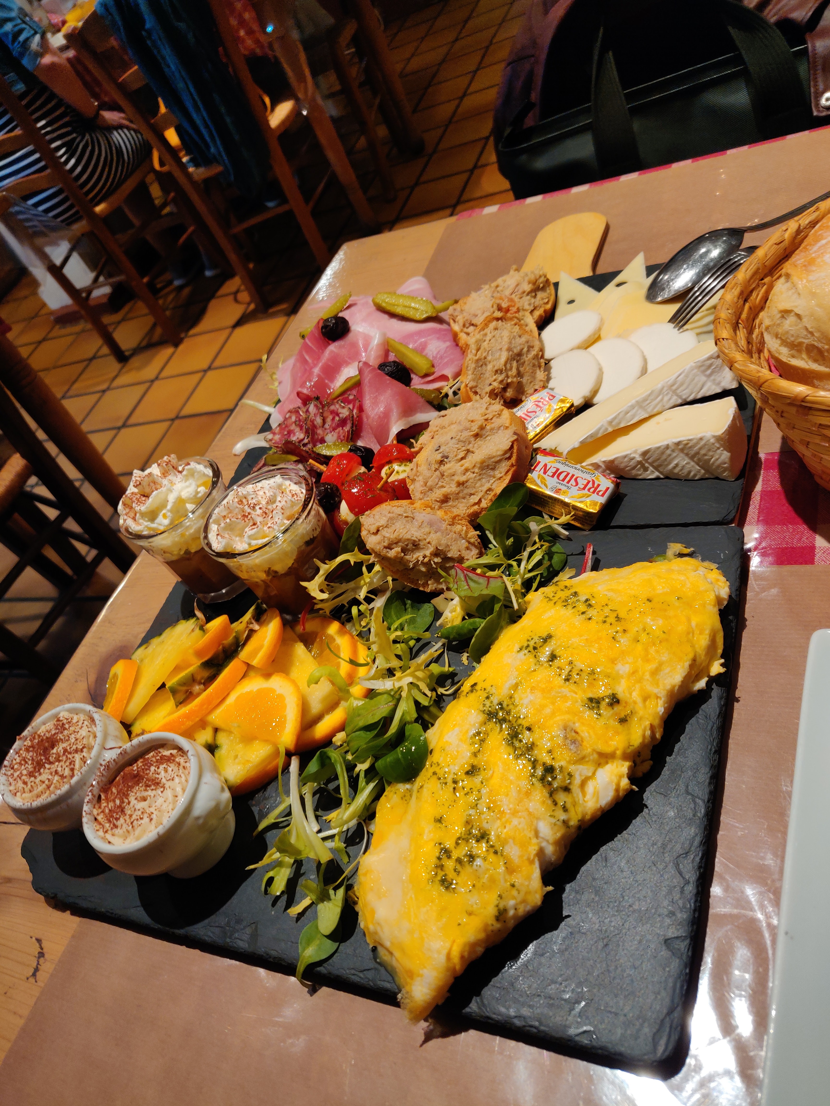 Photo n° 1 de l'avis de Dienson.o fait le 23/03/2019 à 12:14
