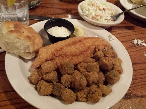 American Restaurant «Cracker Barrel Old Country Store», reviews and photos, 2697 Highwood Blvd, Smyrna, TN 37167, USA
