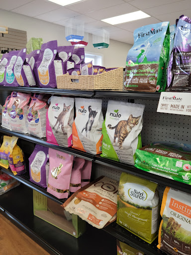 Pet Supply Store «The Feed Bag Pet Supply», reviews and photos, 10900 N Port Washington Rd, Mequon, WI 53092, USA