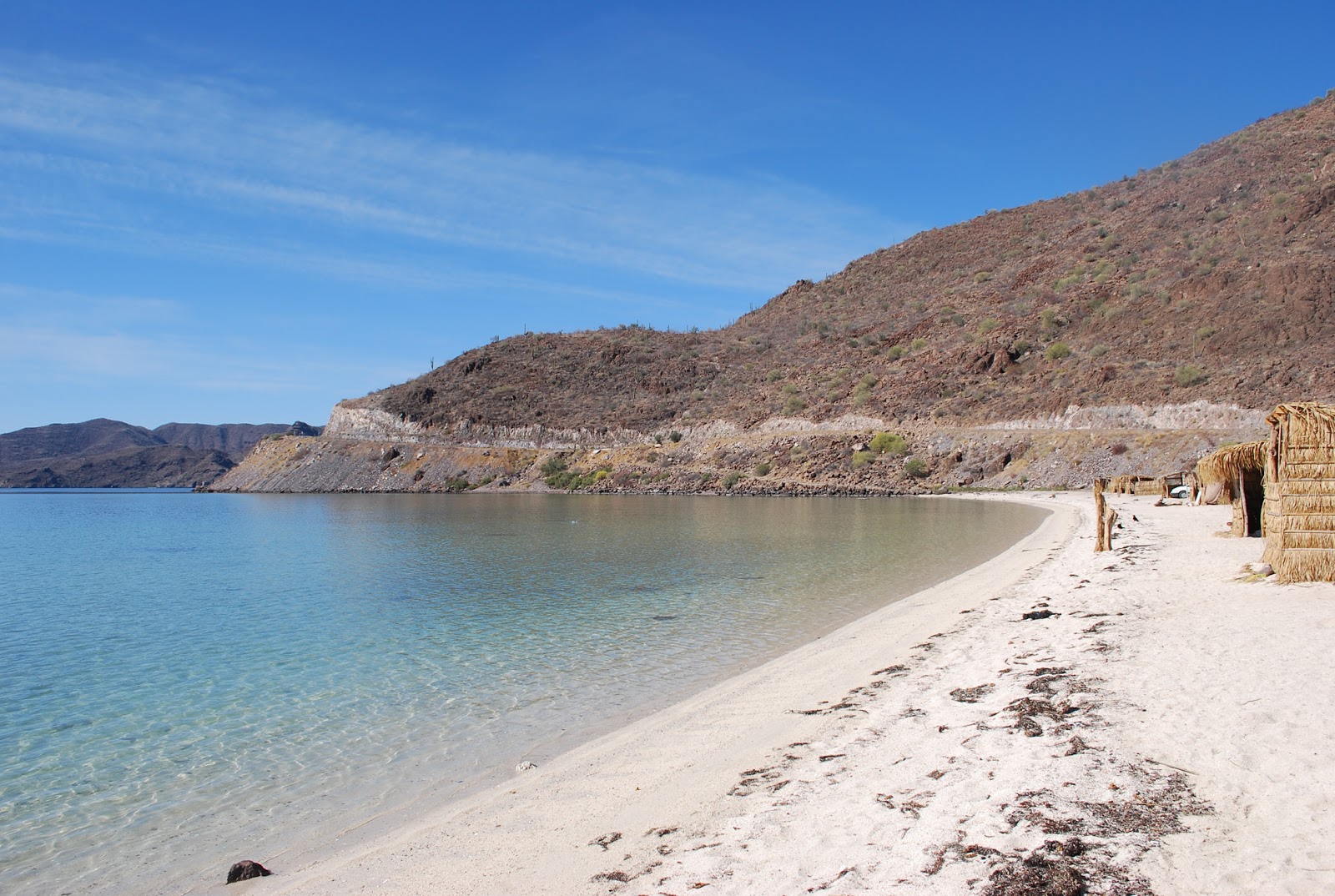 Fotografie cu Playa Los Cocos cu golful spațios