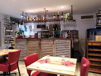 Atmosphère du Restaurant français Le Volet Qui Penche à Bayeux - n°1