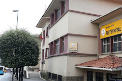 Pertevniyal Lisesi