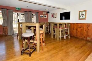 Rose & Crown - Newport Pagnell image