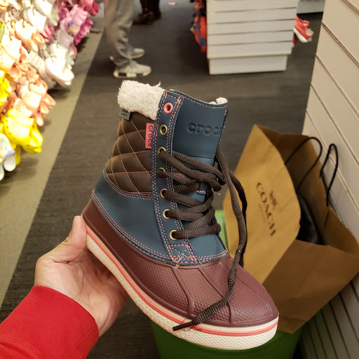 Shoe Store «Crocs», reviews and photos, 607 Bluebird Ct, Central Valley, NY 10917, USA