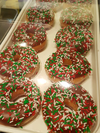 Bakery «Krispy Kreme Doughnuts», reviews and photos, 6210 E Lake Sammamish Pkwy SE, Issaquah, WA 98029, USA