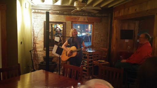 Wine Store «Pop More Corks», reviews and photos, 617 W Main St, Lake Geneva, WI 53147, USA