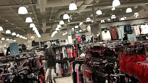 Clothing Store «Discovery Clothing Company», reviews and photos, 660 Centerview Blvd, Kissimmee, FL 34741, USA