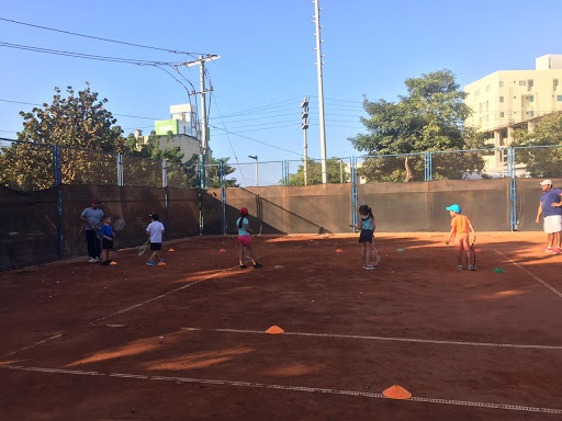 Liga de tenis del Atlántico sede el golf