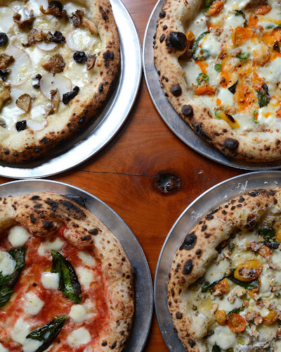 #5 best pizza place in Louisville - Pizza Lupo