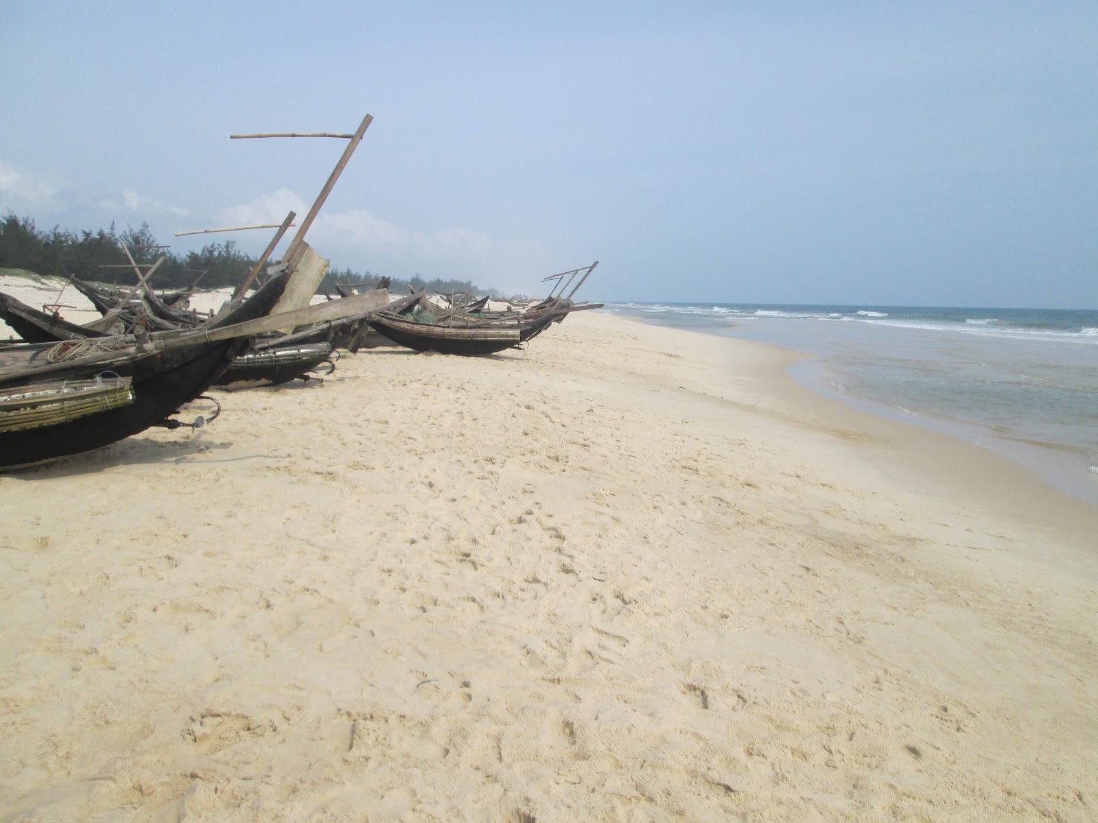 Valokuva Trieu Lang Beachista. puhtaustasolla korkea