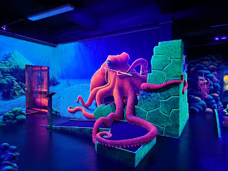 Baltic Adventures - Lasertag, Neonminigolf und Escaperooms